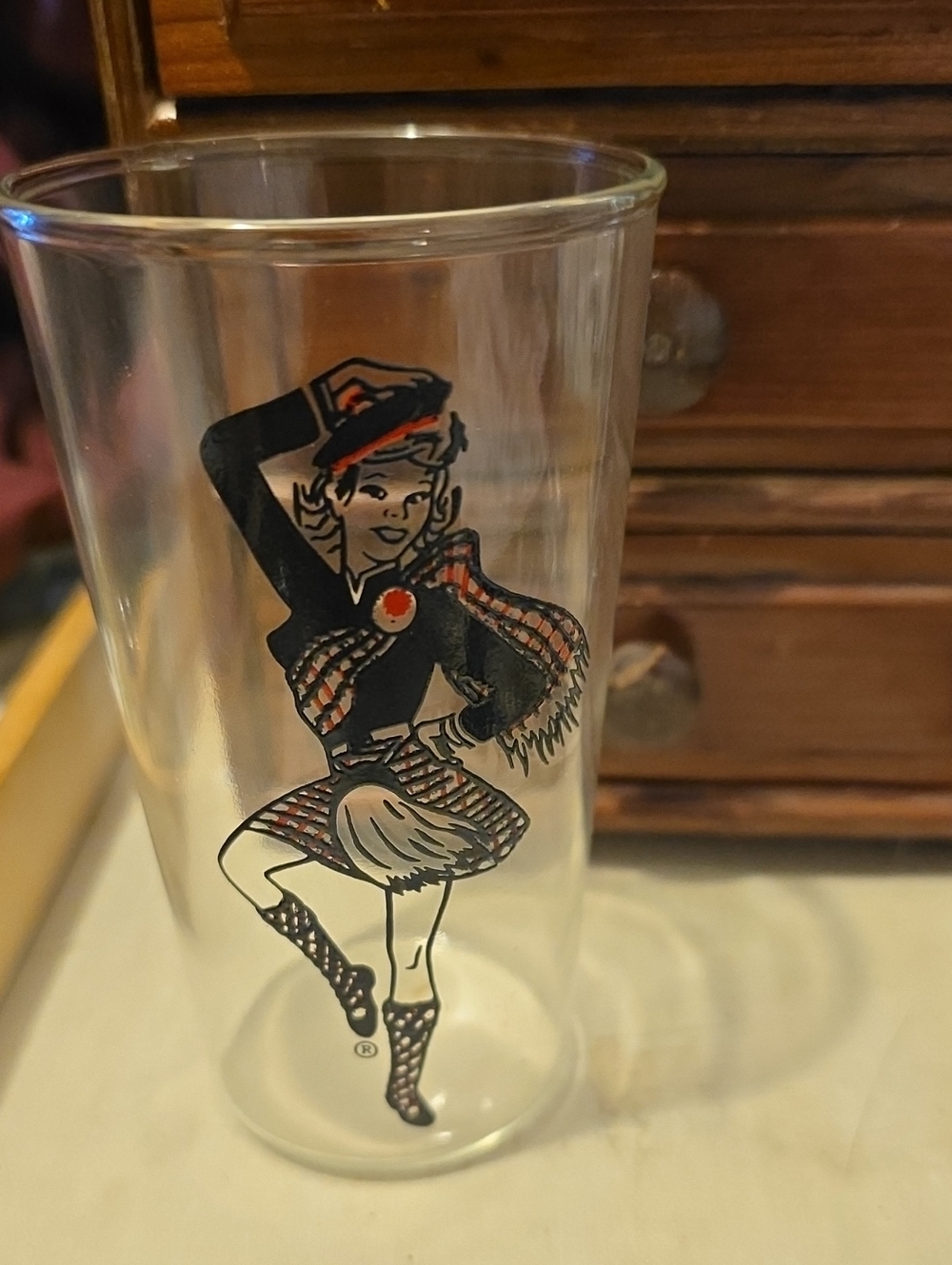 Vtg Drinking Glass - Sandy's Drive In / Hardee's Scottish Dancer 4.75"